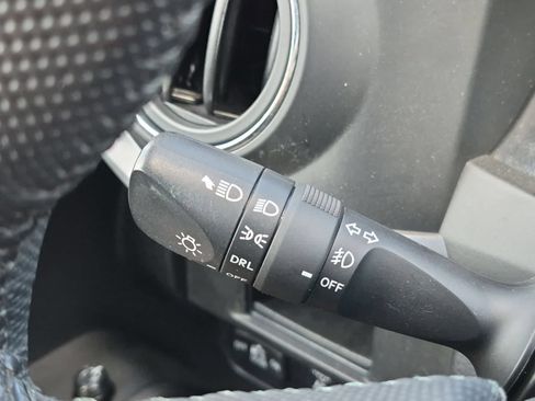 Used 2019 Toyota Tacoma TRD Off-Road AWD/4WD image 26