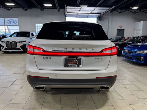 Used 2016 Lincoln MKX Reserve w/ Technology Package AWD/4WD image 5
