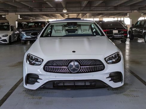 Used 2023 Mercedes-Benz E 450 Cabriolet image 2