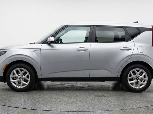 Used 2025 Kia Soul LX w/ LX Technology Package image 5