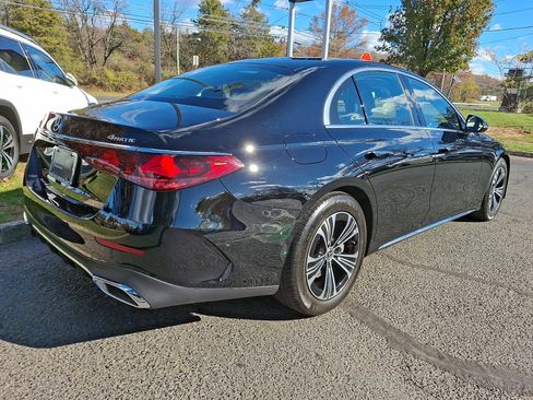 Used 2025 Mercedes-Benz E 350 4MATIC Sedan image 8