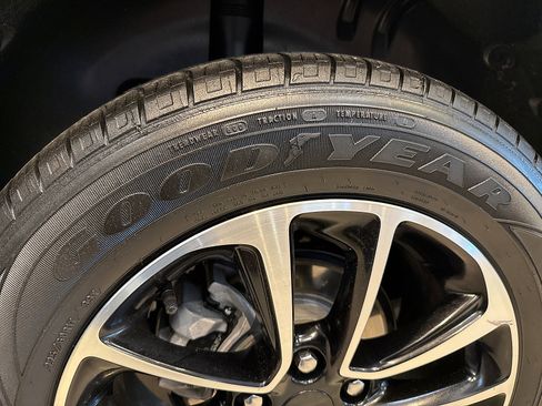 Used 2024 Chevrolet TrailBlazer LT w/ Convenience Package image 68