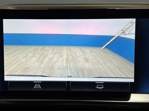 Used 2023 Chevrolet Silverado 1500 LT image 13