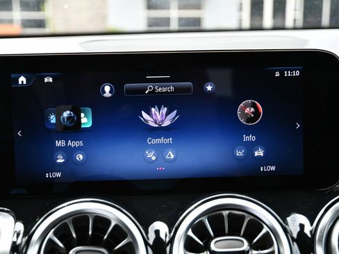 Used 2024 Mercedes-Benz GLB 250 image 17