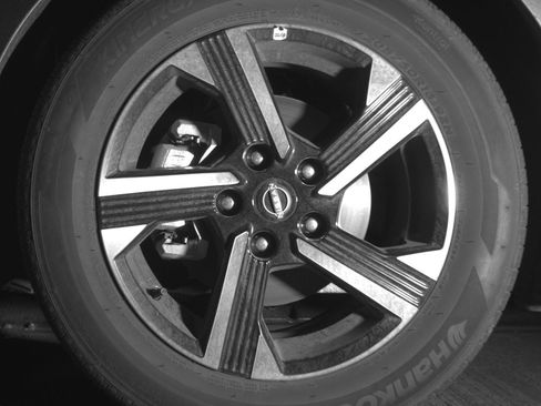 Used 2025 Nissan Sentra SV FWD image 12