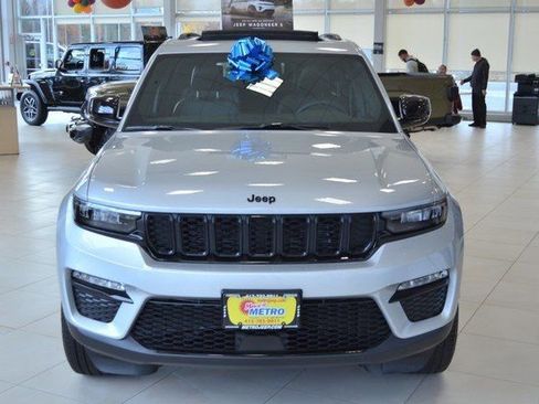 New 2025 Jeep Grand Cherokee Limited w/ Black Appearance Package image 3