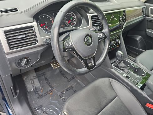 Used 2018 Volkswagen Atlas SEL w/ R-Line Package FWD image 16