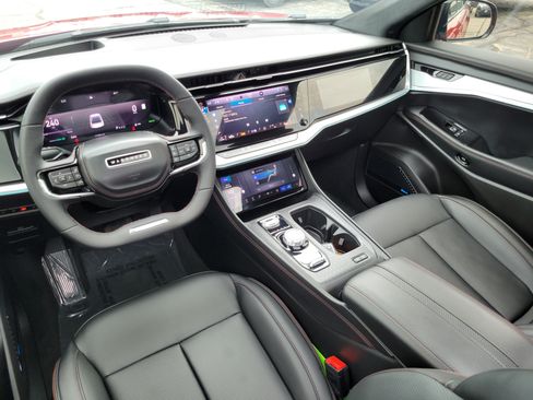 Used 2024 Jeep Wagoneer Launch Edition AWD/4WD image 19