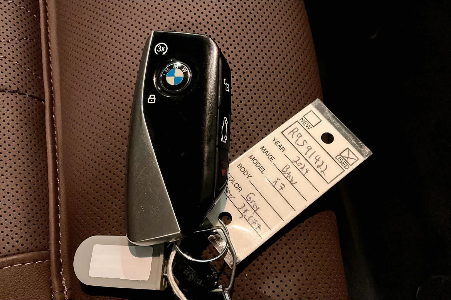 Used 2024 BMW X7 xDrive40i w/ Executive Package AWD/4WD image 14