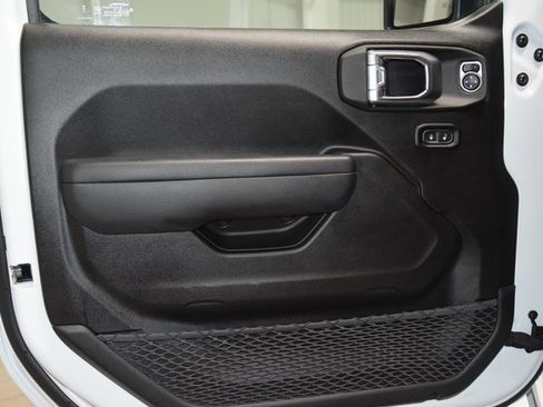 Used 2025 Jeep Wrangler Rubicon w/ XTREMEE 35" Tire Package image 44