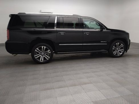 Used 2019 GMC Yukon XL Denali w/ Denali Ultimate Package AWD/4WD image 10
