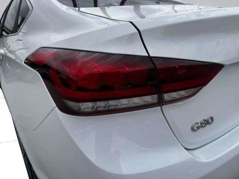 Used 2019 Genesis G80 3.8 RWD image 14