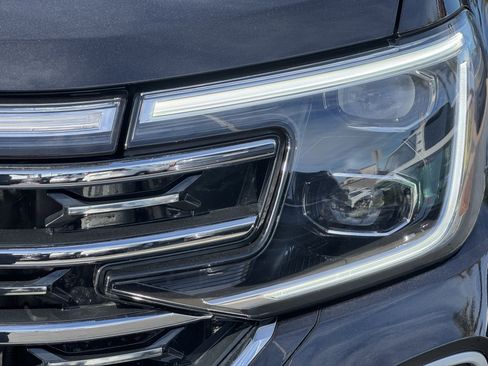 Used 2025 Volkswagen Atlas SEL image 6