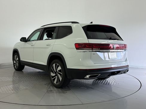 Used 2025 Volkswagen Atlas SE FWD image 3