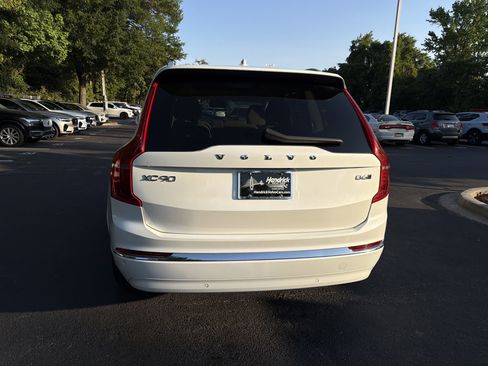 Certified 2023 Volvo XC90 B6 Plus AWD/4WD image 43