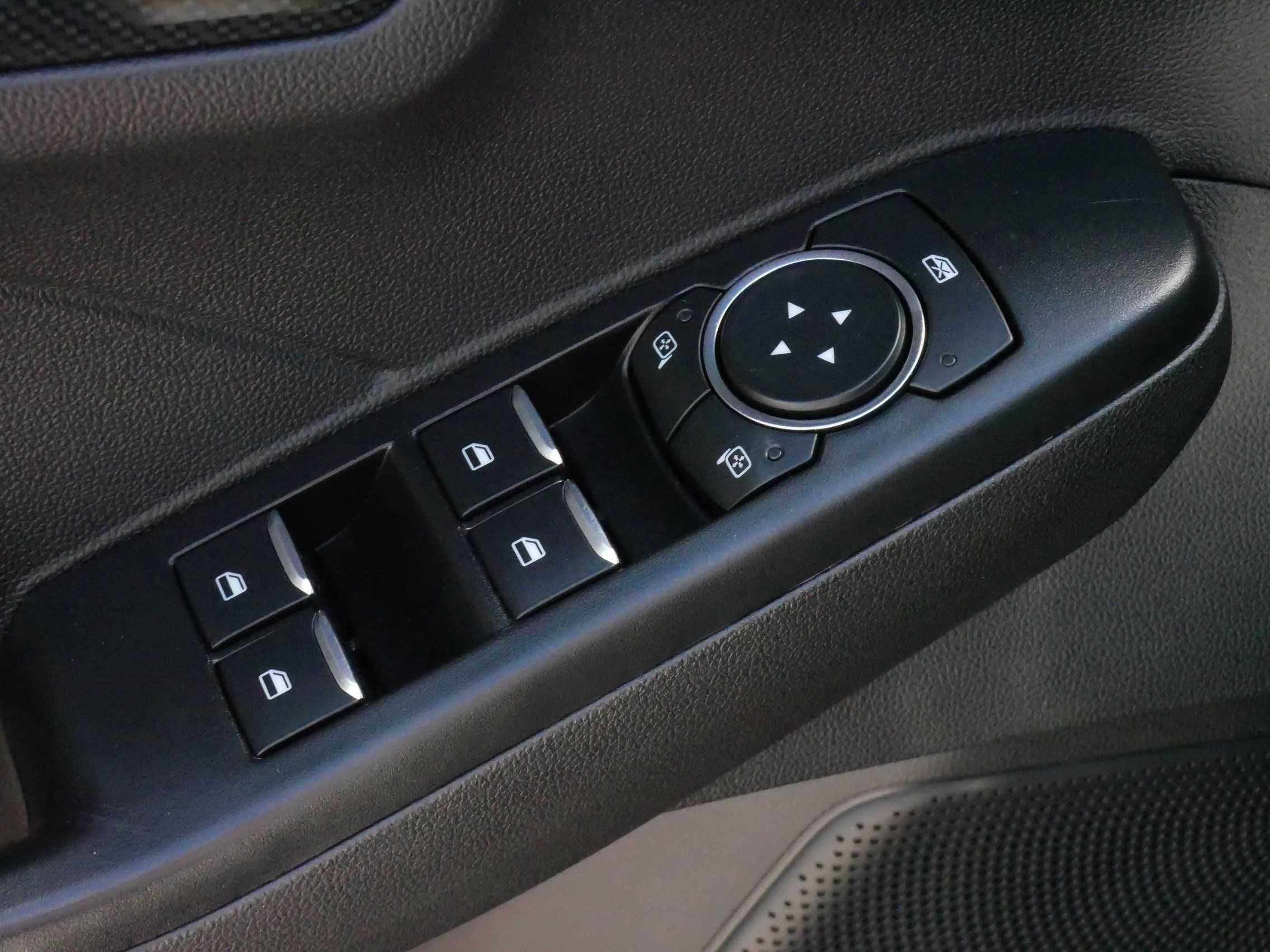 Used 2025 Ford Escape ST-Line AWD/4WD image 19