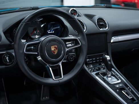 Used 2018 Porsche 718 Boxster S image 48