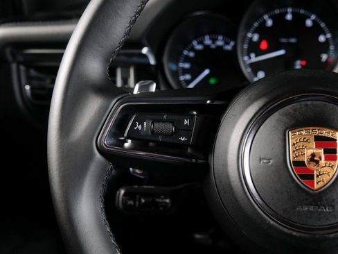 Certified 2023 Porsche Macan image 22