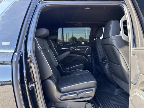 Certified 2023 Cadillac Escalade ESV Premium Luxury image 17