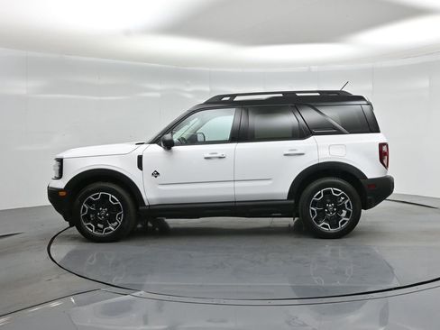 Used 2025 Ford Bronco Sport Outer Banks w/ Outer Banks Tech Package+ AWD/4WD image 31