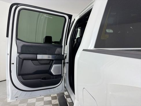 Certified 2025 Ford F450 Platinum w/ FX4 Off-Road Package image 12