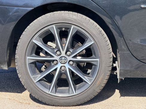 Used 2015 Toyota Camry XSE w/ Moonroof Package image 2