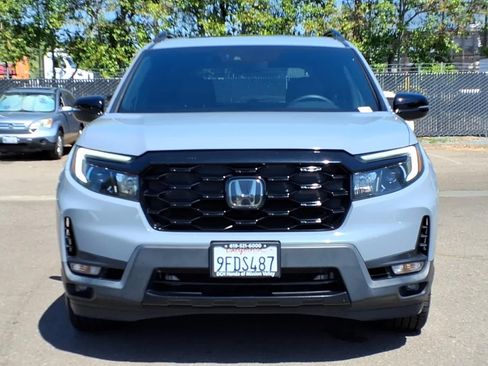 Used 2023 Honda Passport Elite image 2
