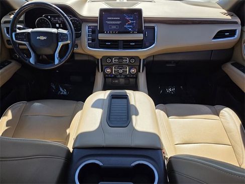 Used 2021 Chevrolet Tahoe Premier w/ Premium Package image 19