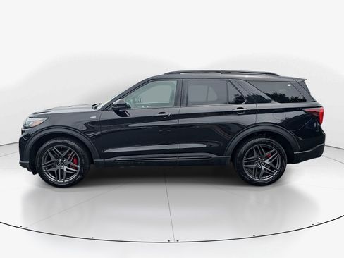 Used 2025 Ford Explorer ST-Line w/ ST-Line Street Pack AWD/4WD image 6