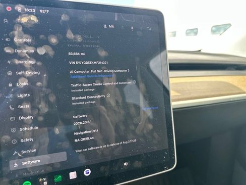 Used 2021 Tesla Model Y Long Range AWD/4WD image 15