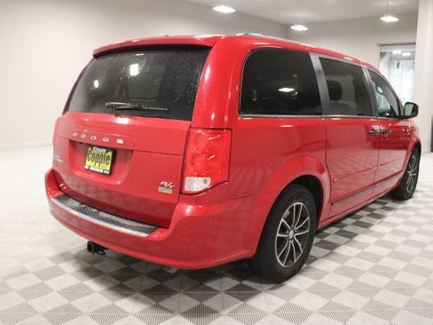 Used 2016 Dodge Grand Caravan R/T FWD image 11