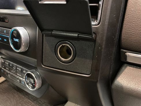 Used 2019 Ford Expedition Limited w/ Equipment Group 301A image 6