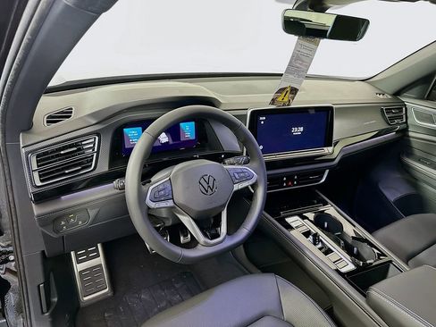 New 2026 Volkswagen Atlas Cross Sport SEL R-Line AWD/4WD image 9