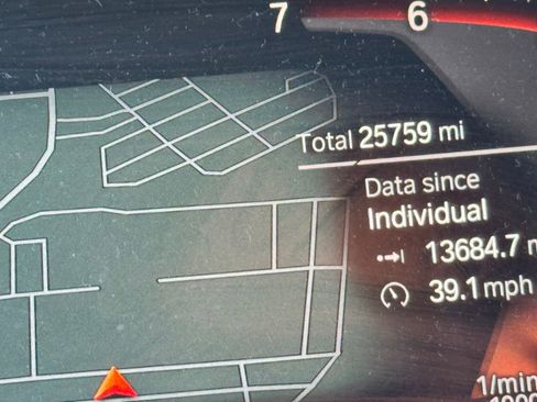 Used 2024 BMW X4 xDrive30i w/ Parking Assistance Package image 10