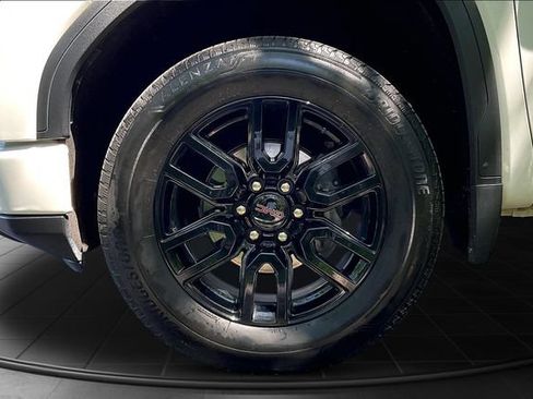 Used 2025 GMC Sierra 1500 Elevation AWD/4WD image 9