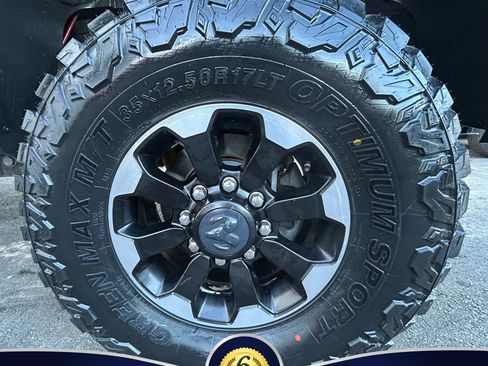 Used 2018 RAM 2500 Power Wagon w/ Leather & Luxury Group image 20