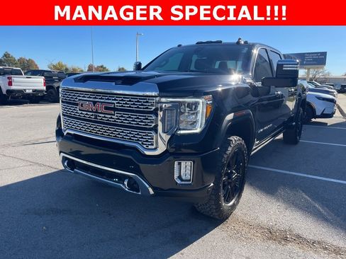 Certified 2022 GMC Sierra 2500 Denali w/ Denali Black Diamond Edition image 7
