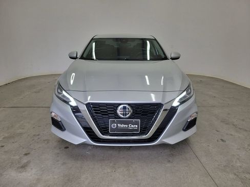Used 2022 Nissan Altima 2.5 SV image 2