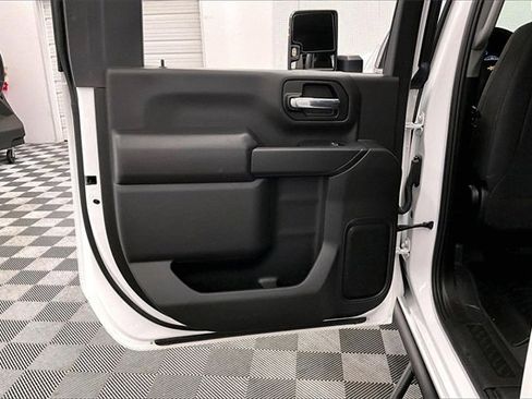 Used 2023 Chevrolet Silverado 2500 Custom image 19