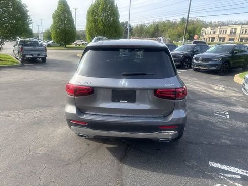 Used 2021 Mercedes-Benz GLB 250 4MATIC image 5