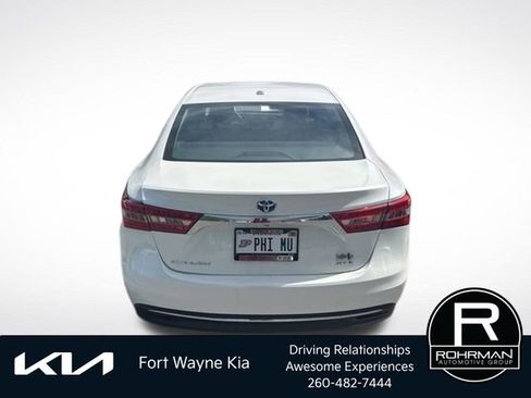 Used 2016 Toyota Avalon XLE Premium FWD image 4