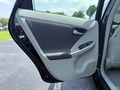 Used 2010 Toyota Prius Five FWD image 17