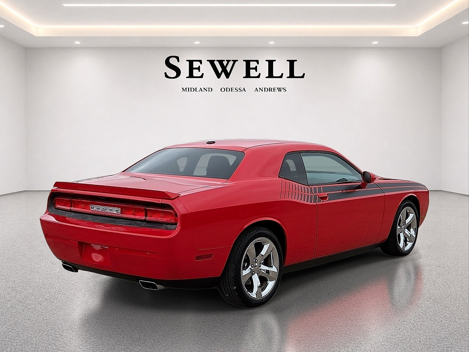 Used 2014 Dodge Challenger SXT Plus RWD image 4