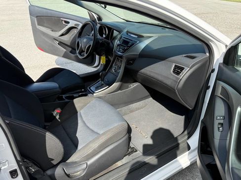 Used 2013 Hyundai Elantra image 10