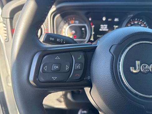 Used 2024 Jeep Wrangler Unlimited Rubicon image 20
