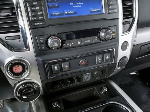 Used 2018 Nissan Titan PRO-4X w/ Pro-4x Convenience Package image 14