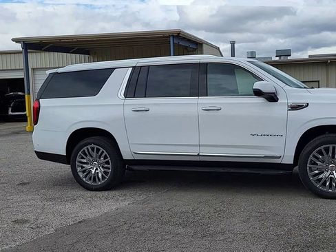 New 2026 GMC Yukon XL Elevation image 9
