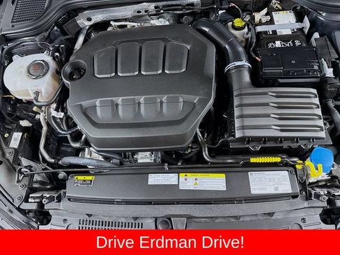 Used 2025 Volkswagen GTI SE FWD image 30