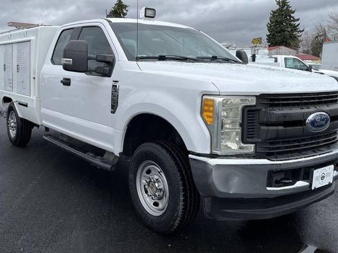 Used 2017 Ford F350 XL w/ Power Equipment Group AWD/4WD image 3
