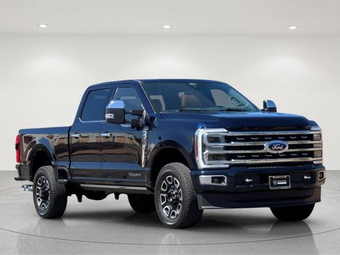 Used 2024 Ford F250 Platinum w/ FX4 Off-Road Package AWD/4WD image 8